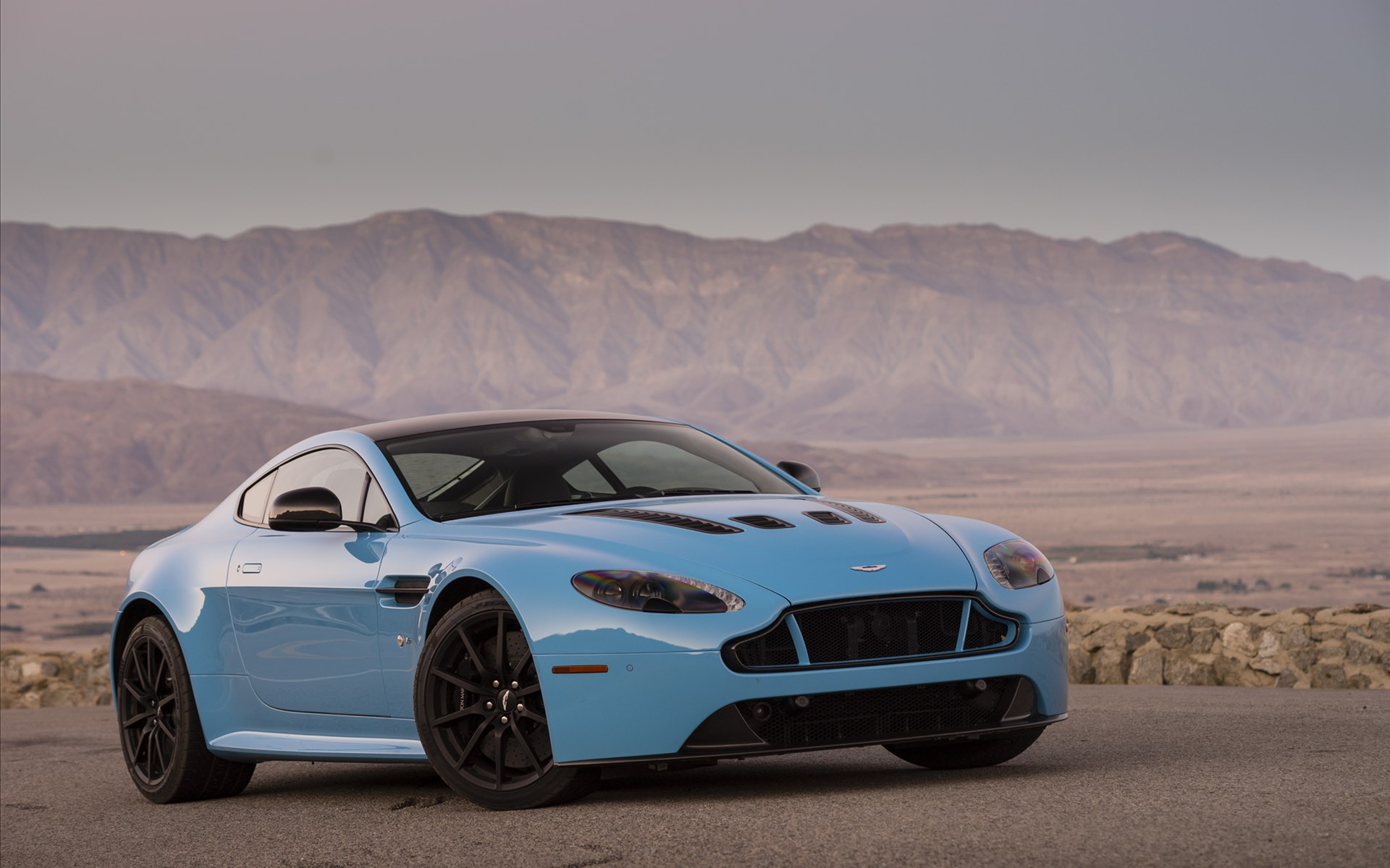 Aston Martin V12 Vantage S 2014